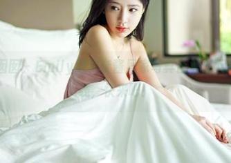 Feilin嗲囡囡 – Emily顾奈奈酱居家写真合集，下载链接已上线，快来吧！