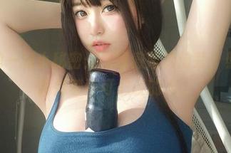 K酱的一箱小秘密：催眠傲娇的前辈，照片里闪烁着不可思议的光。