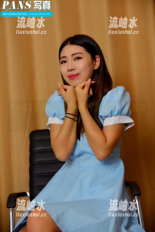 PANS写真-折折 PANS写真 - 拍了折折短裙写真,我祈求,这双腿千万别“开赛”!
