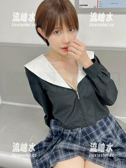 PingPing PingPing图集精选:体操服穿搭,像是在进行一场奢华的运动会。