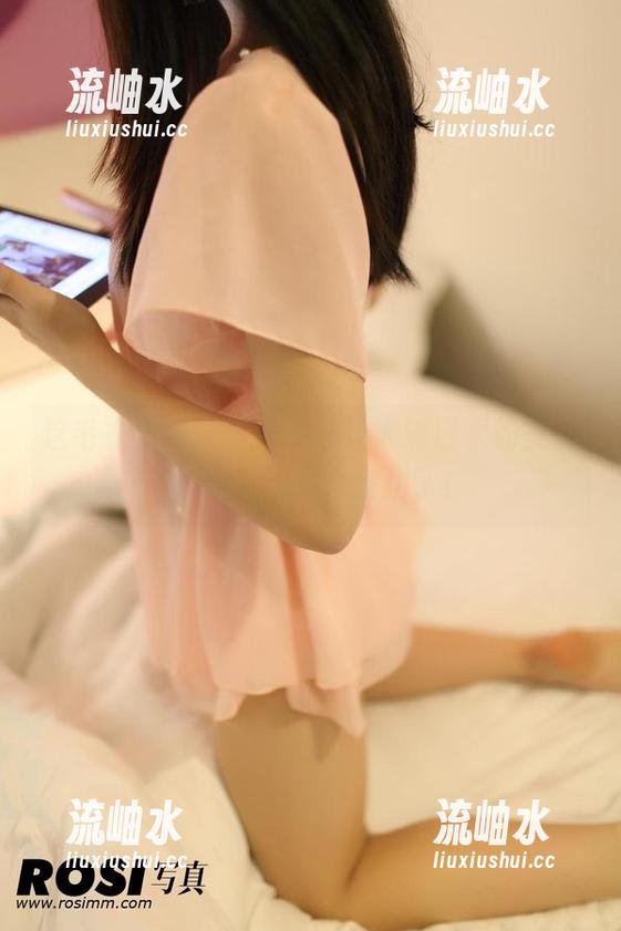 ROSI 这毛衣福利,真是一件让人流口水的美图,ROSI你们也是拼了!