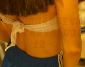 纠结于ROSI的在线资源和空姐制服，实在难以选择，看着这穿搭，好像在给自己上课…