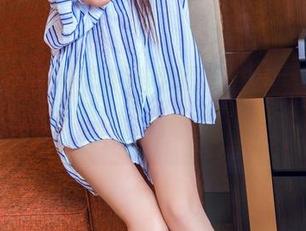 TouTiao头条女神 – 大悦悦化身JK女神，免费图包距离我还有多远？