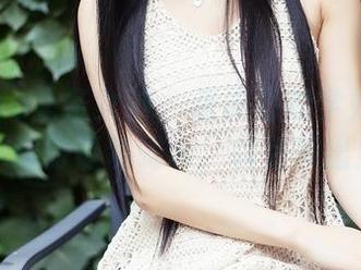 TouTiao头条女神 – 张译丹的学姐图集：下载时请勿喝水，以免喷出！