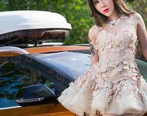 TouTiao头条女神 – 杨漫妮baby的萝莉写真，原图分享来啦！这是我见过的最生动的“可爱直击”！