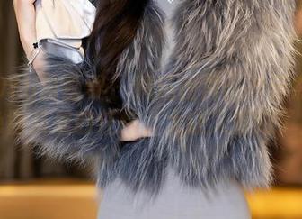 XIAOYU语画界 – 精选图片：黄乐然在粉色西装里的任性，太让人傻眼了！