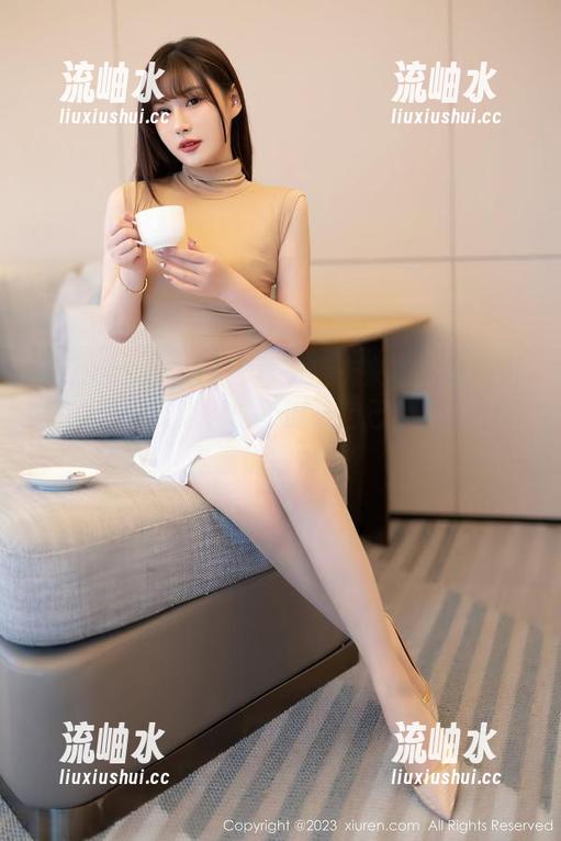 Xiuren秀人网-千夜未来 Xiuren秀人网 - 看千夜未来在瑜伽图包里的精彩姿势,时不时被自己的腿绊倒...是谁说得体的?