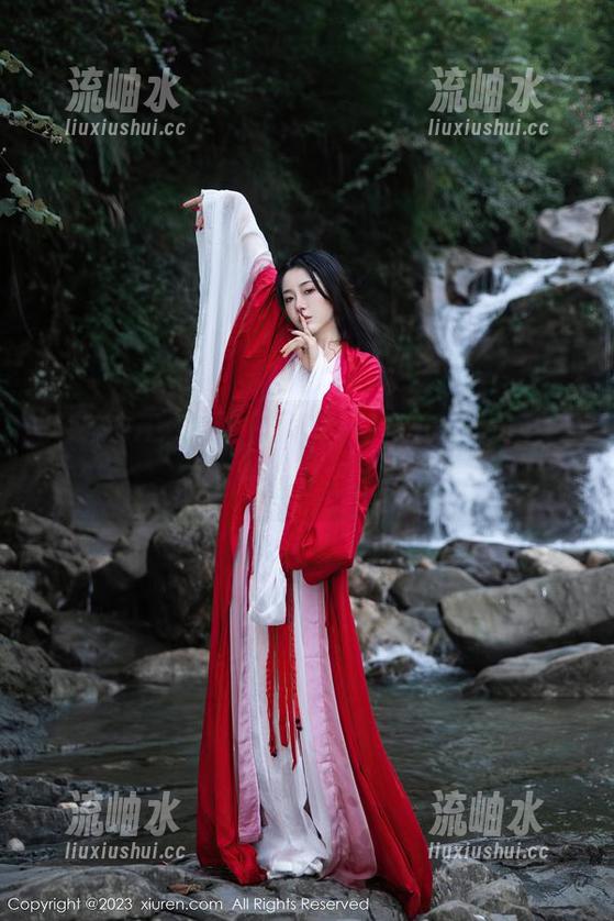 Xiuren秀人网-夏旖诺 Xiuren秀人网 - 夏旖诺的眼镜坑,免费套图慢慢看,别急啊
