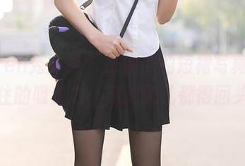 Xiuren秀人网 – 王俪丁的短裙写真，挡不住的吸晴力，走到哪儿都得回头。