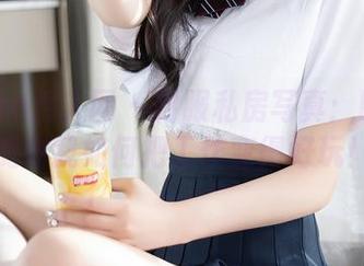 Xiuren秀人网 – 制服私房写真：盼盼已鸠教我如何把工作变得好玩！