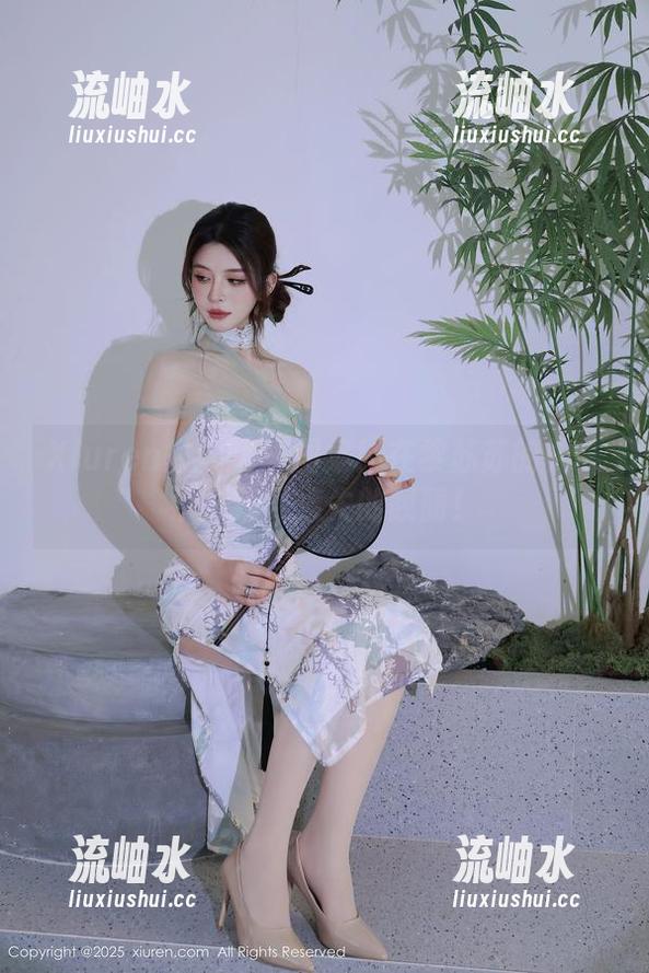 Xiuren秀人网 - 图集！在黎苏苏的棉袜中，找寻遗失的靓丽！