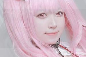 这组写真里，asagiriai(爱ちゃん)的泳衣色彩让人停不下来，真想直接跳进水里。