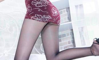 beautyleg – 油亮在这，壁纸也变得迷人，Flora这波操作真心赞。