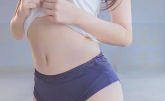 yoko夏宅黑丝JK，原图都能看出点小调皮，太有趣了，这资源太值了。