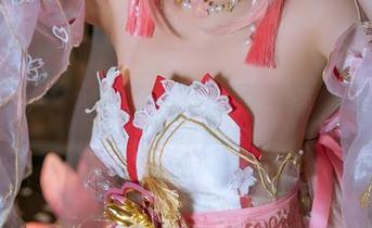 七月喵子图库大揭秘：女神也会打瞌睡？