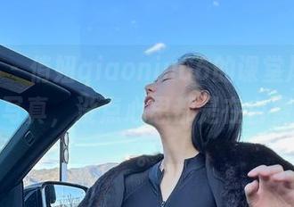 微密圈 – 俏妞qiaoniu66的课堂风波-高清校服写真，没点心思都是在白费时间嘛。
