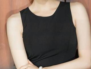 克拉女神 – 想要点职场灵感？雅楠的秘书写真给你资源和灵感！
