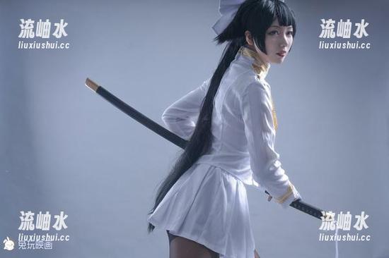 兔玩映画，亲密接触原图背后的制服裸腿女孩