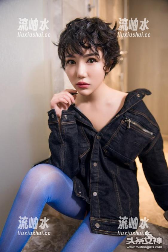头条女神-李梓熙 头条女神 - 李梓熙化身花仙子,原图在这里,力量满满的花香!