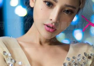 尤果网 – K8傲娇萌萌的最新连体衣原图，总让我浮想联翩！