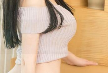 尤果网 – 看尹凌儿最新图册，少女风格的浪漫，难道每个人都应该去学着玩玩？