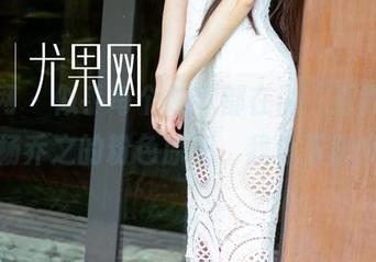 尤果网 – 似乎每个细节都在说“看我”，关于杨乔之的粉色原图，我停下脚步了。