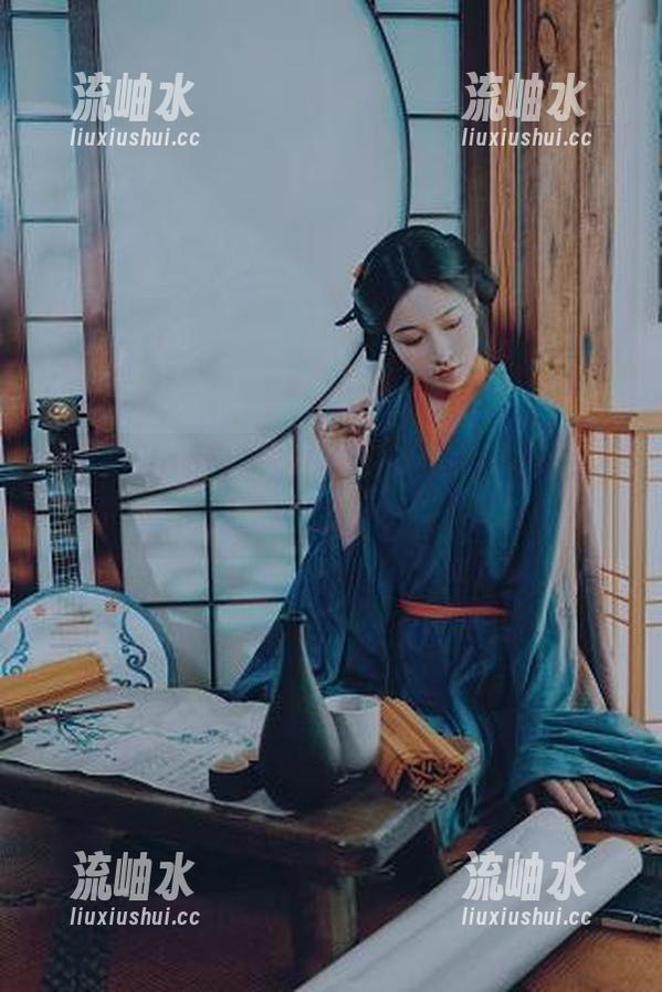 年年Nnian图包：JK与千奇百怪的姿态，一门心思
