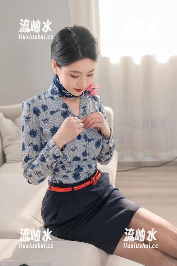 年年Nnian，无敌海边图集——让我猜猜，下一个Pose是什么？