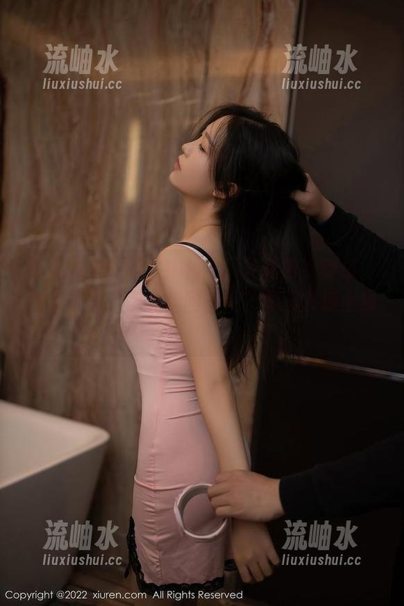 高清视角下的抖娘利世，碎花内衣穿搭，让人直呼“别放我回去！”套图火速上线！