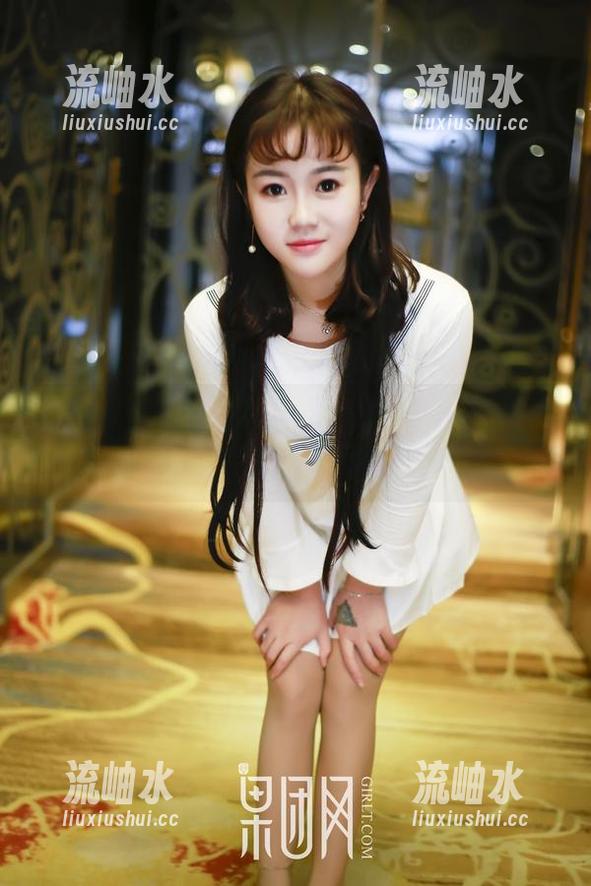 果团网 - 白色写真里，莫雅淇散发的那种气质，怎么能让我闲下来？