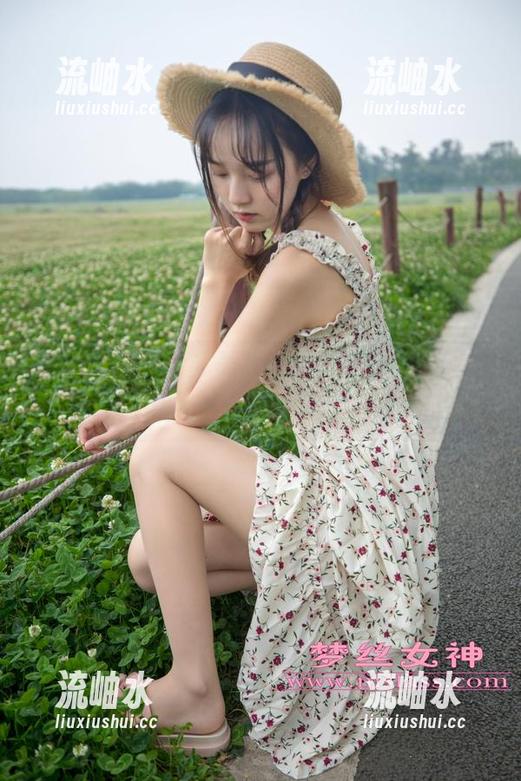 梦丝女神-苏柔 梦丝女神 - 看苏柔这组御姐原图,更新后我一秒都不敢眨眼。