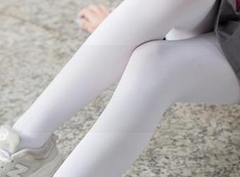 森萝财团 – 小奶糕Milky的“眼镜写人生”系列，图集中每一张都刷屏可爱！