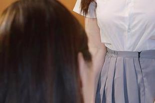 模范学院 – Ellie艾栗栗的吊带穿搭私拍，原图看起来还蛮火辣的呢，毕竟夏天嘛！