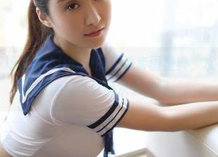 模范学院 – 一场柒喜小baby的泳池套图盛典，水花四溅，随时随地都可以溺水于美丽。
