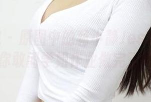 模范学院 – 原图中的蒋小静Jessica学姐：你敢问学姐作业做完了吗？
