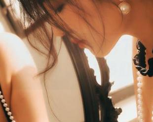 樱晚gigi，在线图片让衣衫下的浪漫变得如此微妙，真让人想多盯几眼…