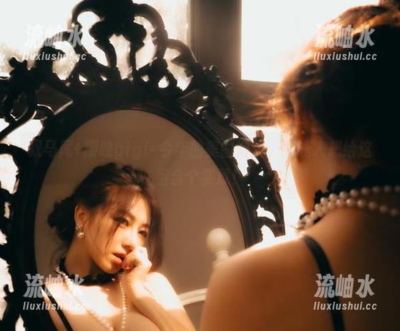 樱晚gigi 双马尾+樱晚gigi=今年的美图游戏,真让人想给这组合个奖章!