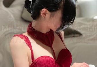 微密圈 – 谁让你穿上这身校服，“牛奶里的果汁”照片里的小插曲让人忍俊不禁！