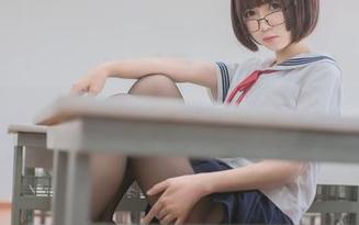 白金Saki的浴室死库水写真集——不想被淹没的分享。