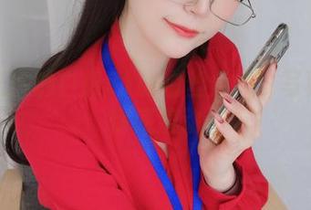 零距离接触白银81的白丝兔兔：写真里的情感流动