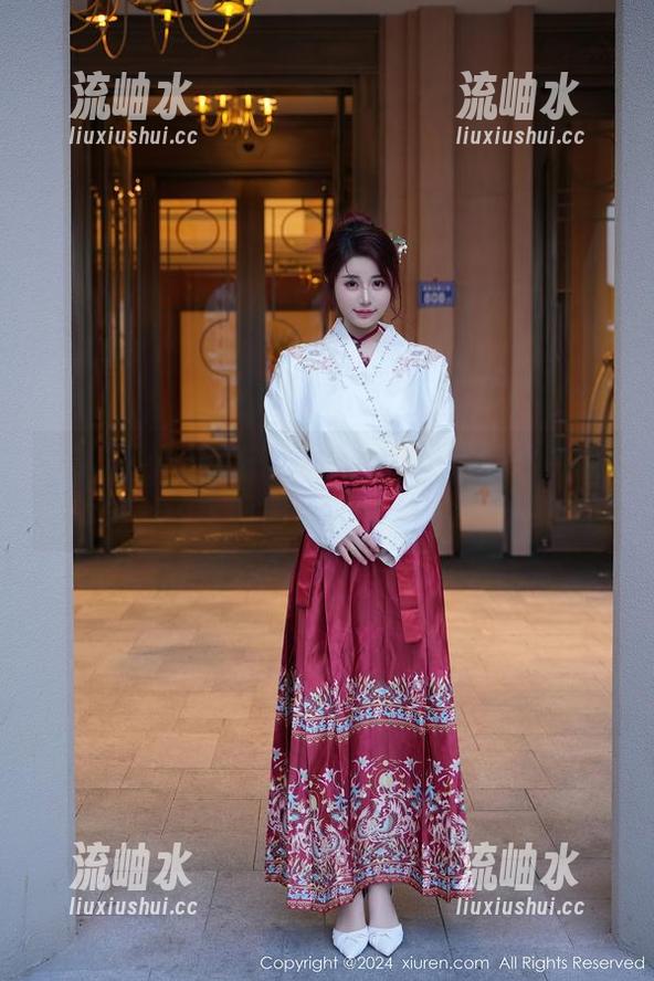 秀人网-娜露selena 秀人网 - 谁说户外拍摄就只能土味?娜露selena全套图集带你变潮流先锋!