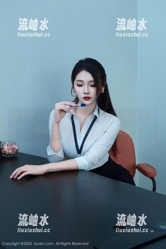 秀人网-媛宝儿boa 秀人网 - 打开媛宝儿boa的夏天写真集,搭配一杯冰咖啡,正好消暑