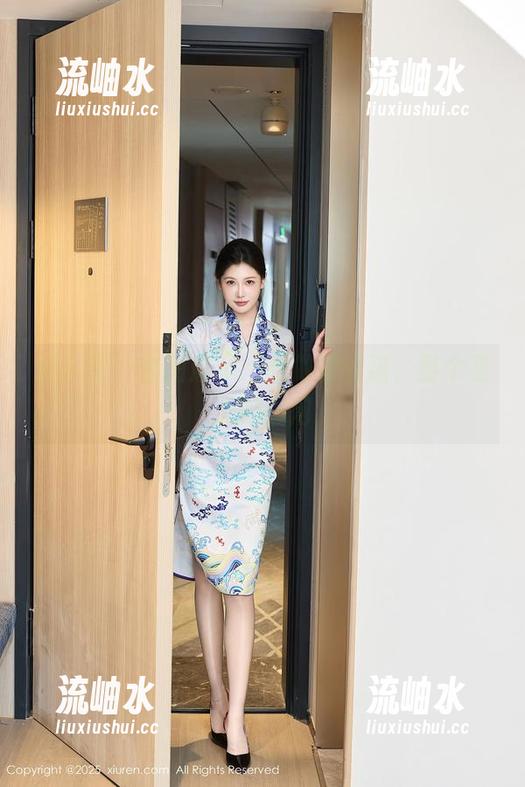 秀人网 - 套图展示：想做你的猫，整个夏天的悠闲
