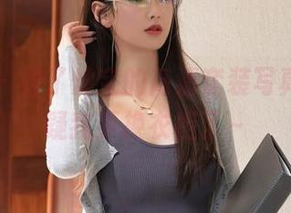 秀人网 – 看了灿宝的高清套装写真，我怀疑我要换衣柜了～