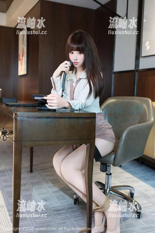 秀人网 - 糯米NM兔女郎黑丝合集：爱吃香的，不如来一按预约
