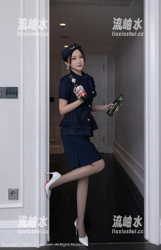 秀人网-陆萱雅 秀人网 - 在线揭晓!陆萱雅短裤合集,为何总能变身夏日女神