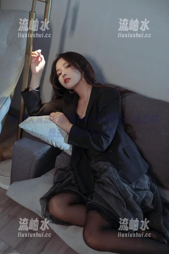 苏嫣qvq 图集大放送!苏嫣qvq穿女仆装,连我都想去当她的主人了!