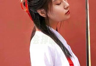 蜜桃社 – 高清原图里的玛丽Mary，泳装挺会撑的呀…