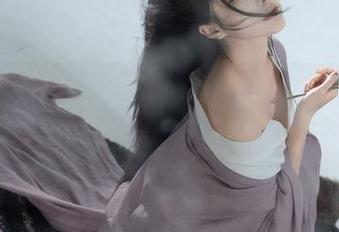蠢沫沫最新女仆cos，短transparent，难道这是新型反叛制服吗？