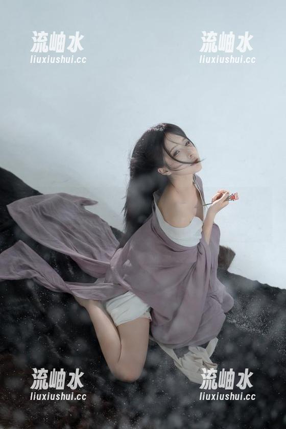 蠢沫沫最新女仆cos，短transparent，难道这是新型反叛制服吗？